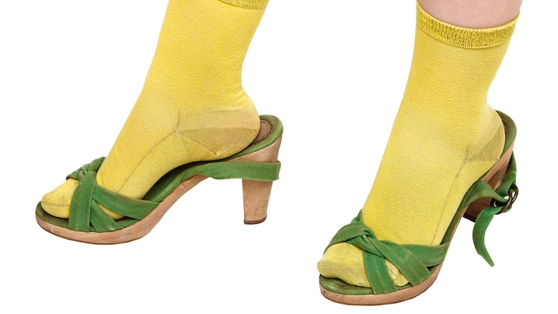 Illustration for article titled A Fool-Proof Guide to Wearing Socks with Sandals: Don't